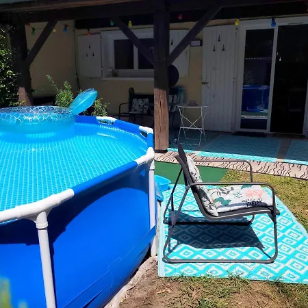 Villa Maison Avec Jardin Et Piscine A *